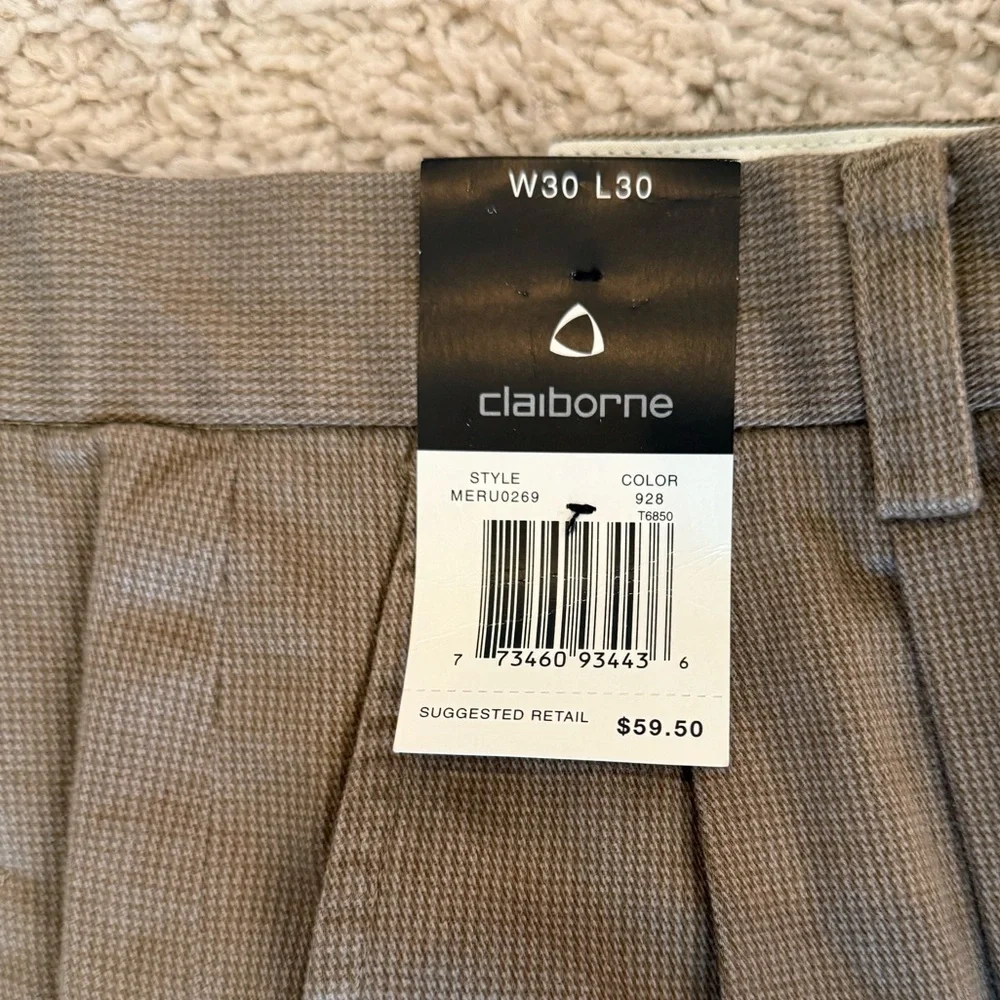 NWT 30x30 Claiborne Men's brown/tan pleated Pants.  Cuffed leg.